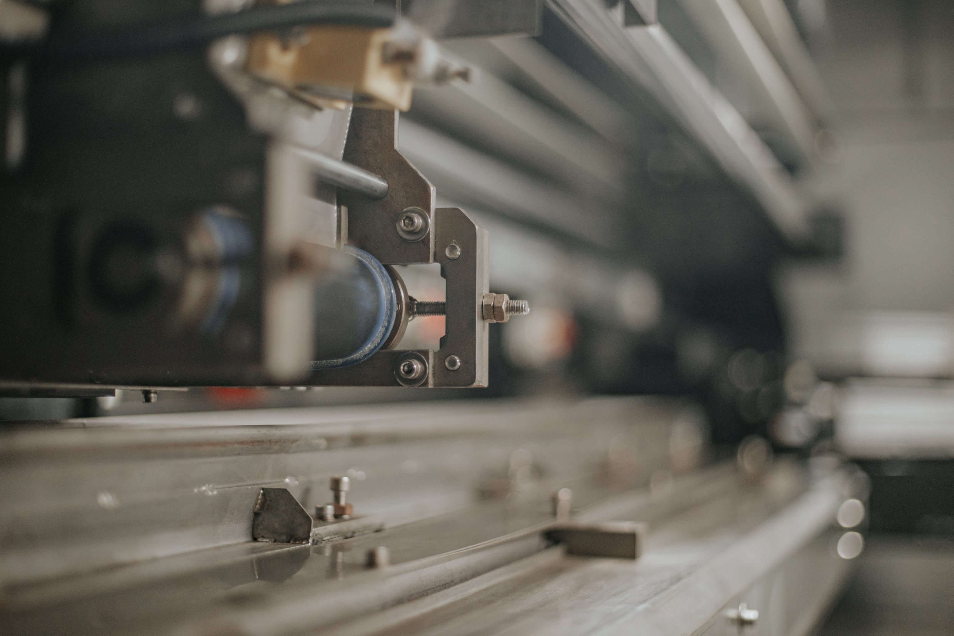 工业级3D打印机核心技术解析与实操指南，从设备选型到工艺优化